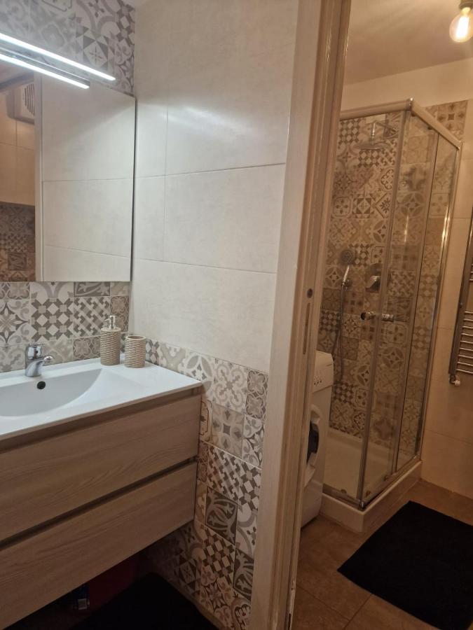 شقة Regina Milano In Porta Romana 2 - Sky Tv, Wifi E Breakfast Box المظهر الخارجي الصورة
